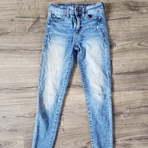 American Eagle distressed skinny jeans size 2